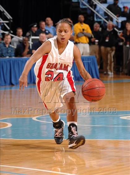 Thumbnail 3 in Salisbury vs. Graham (NCHSAA 2A Final) photogallery.