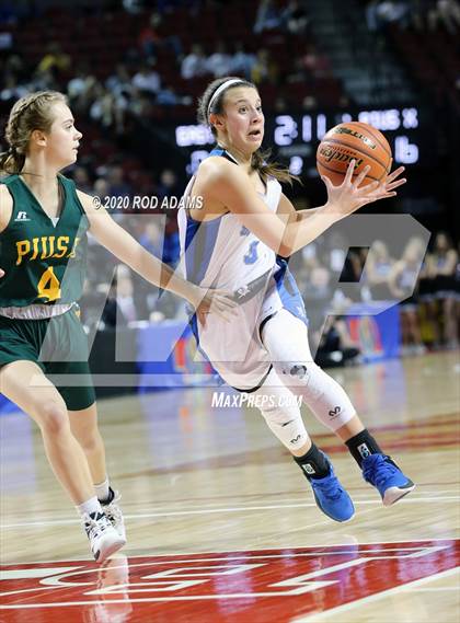 Thumbnail 1 in Pius X vs. Lincoln East (NSAA Class A Final)  photogallery.