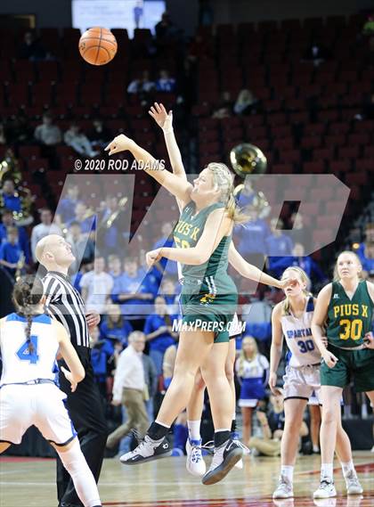 Thumbnail 2 in Pius X vs. Lincoln East (NSAA Class A Final)  photogallery.