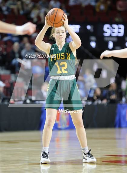 Thumbnail 2 in Pius X vs. Lincoln East (NSAA Class A Final)  photogallery.