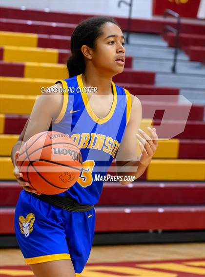 Thumbnail 2 in Surrattsville vs. Robinson (Cougar Holiday Classic) photogallery.