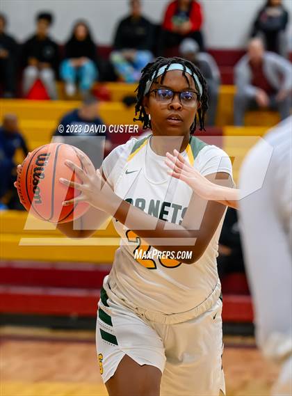 Thumbnail 3 in Surrattsville vs. Robinson (Cougar Holiday Classic) photogallery.