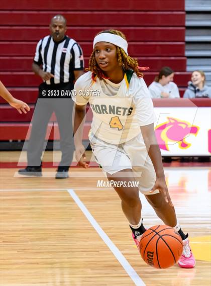 Thumbnail 2 in Surrattsville vs. Robinson (Cougar Holiday Classic) photogallery.
