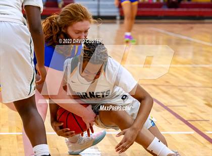 Thumbnail 3 in Surrattsville vs. Robinson (Cougar Holiday Classic) photogallery.