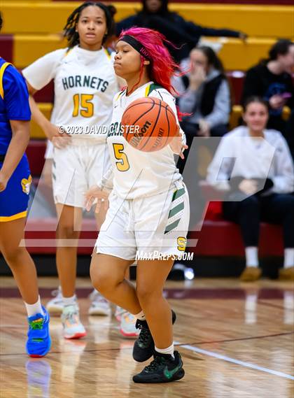 Thumbnail 3 in Surrattsville vs. Robinson (Cougar Holiday Classic) photogallery.