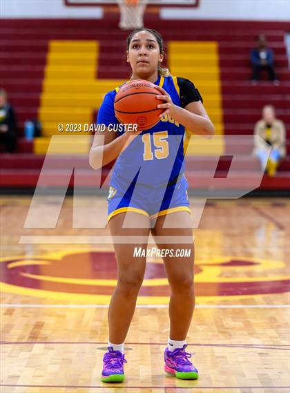 Thumbnail 3 in Surrattsville vs. Robinson (Cougar Holiday Classic) photogallery.