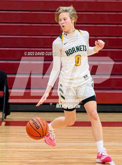 Thumbnail 3 in Surrattsville vs. Robinson (Cougar Holiday Classic) photogallery.