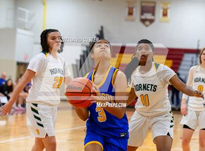 Thumbnail 2 in Surrattsville vs. Robinson (Cougar Holiday Classic) photogallery.