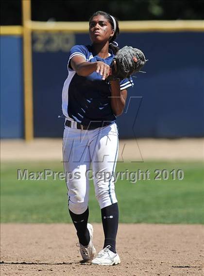 Thumbnail 3 in Valley Christian vs. Capuchino (CIF CCS D3 Final) photogallery.