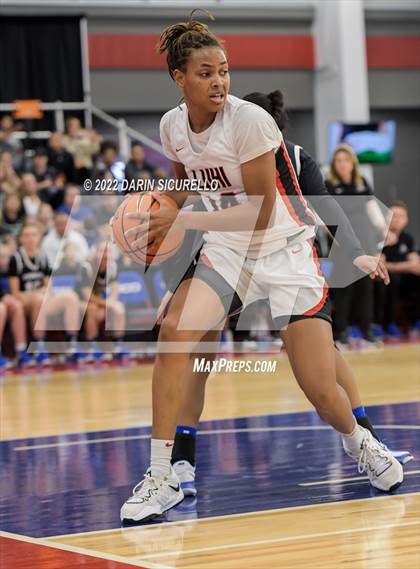 Thumbnail 1 in La Jolla Country Day vs. Long Island Lutheran (NIKE Tournament of Champions)  photogallery.