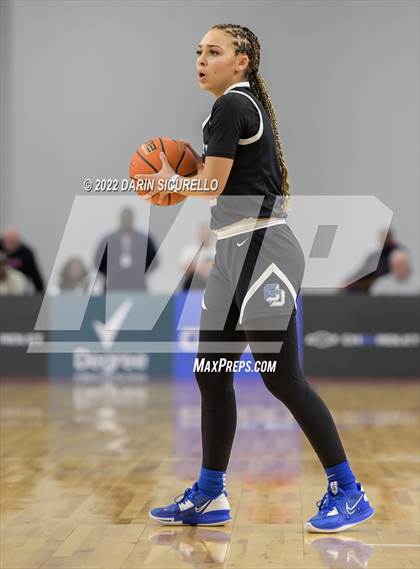 Thumbnail 2 in La Jolla Country Day vs. Long Island Lutheran (NIKE Tournament of Champions)  photogallery.