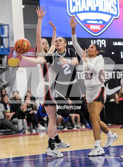 Thumbnail 2 in La Jolla Country Day vs. Long Island Lutheran (NIKE Tournament of Champions)  photogallery.