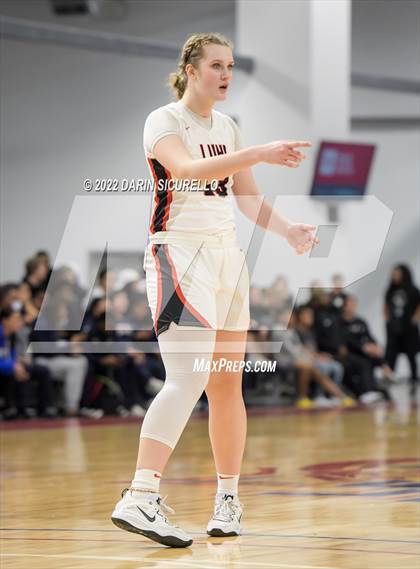 Thumbnail 2 in La Jolla Country Day vs. Long Island Lutheran (NIKE Tournament of Champions)  photogallery.