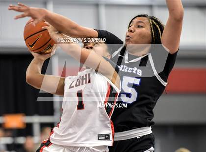 Thumbnail 1 in La Jolla Country Day vs. Long Island Lutheran (NIKE Tournament of Champions)  photogallery.