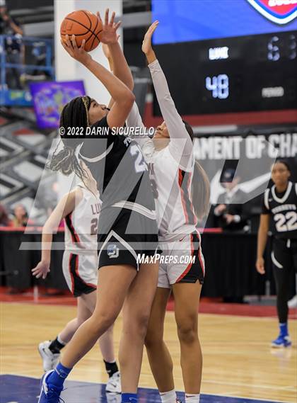 Thumbnail 1 in La Jolla Country Day vs. Long Island Lutheran (NIKE Tournament of Champions)  photogallery.