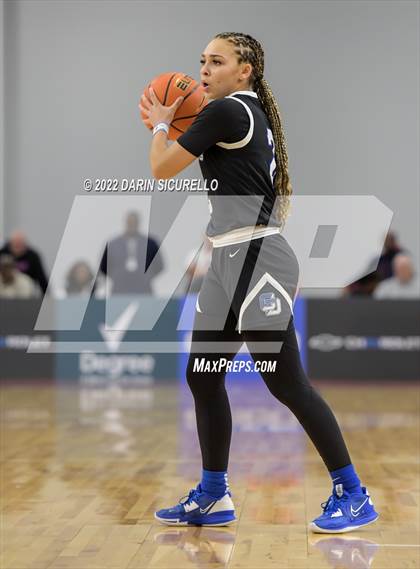 Thumbnail 3 in La Jolla Country Day vs. Long Island Lutheran (NIKE Tournament of Champions)  photogallery.