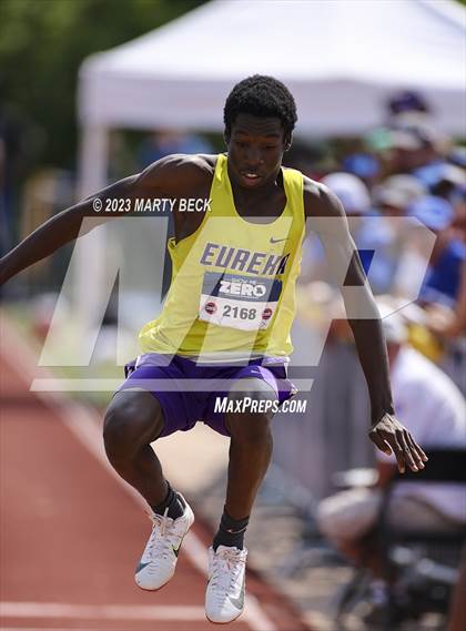 Thumbnail 3 in Class 5 Triple Jump (MSHSAA State Championship) photogallery.