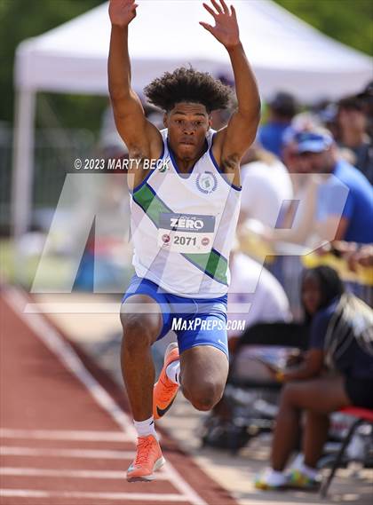 Thumbnail 3 in Class 5 Triple Jump (MSHSAA State Championship) photogallery.