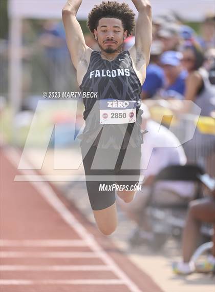 Thumbnail 3 in Class 5 Triple Jump (MSHSAA State Championship) photogallery.