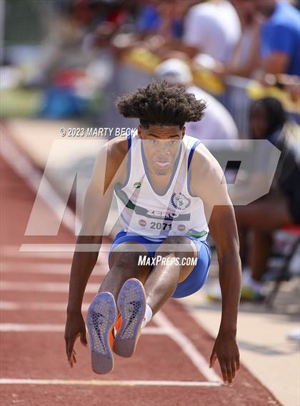 Thumbnail 3 in Class 5 Triple Jump (MSHSAA State Championship) photogallery.