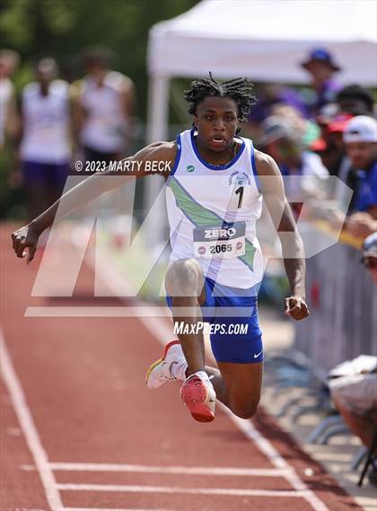 Thumbnail 3 in Class 5 Triple Jump (MSHSAA State Championship) photogallery.