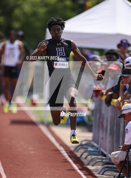 Thumbnail 3 in Class 5 Triple Jump (MSHSAA State Championship) photogallery.