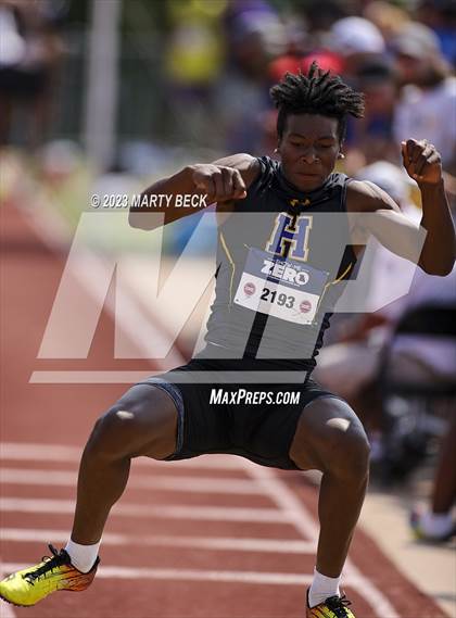Thumbnail 3 in Class 5 Triple Jump (MSHSAA State Championship) photogallery.