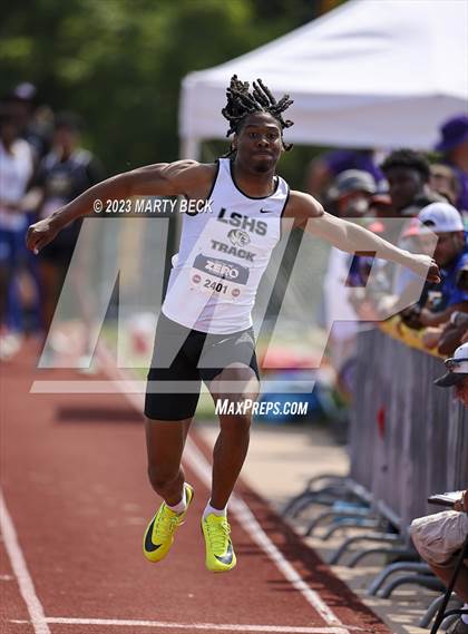 Thumbnail 3 in Class 5 Triple Jump (MSHSAA State Championship) photogallery.