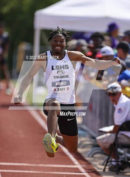 Thumbnail 3 in Class 5 Triple Jump (MSHSAA State Championship) photogallery.