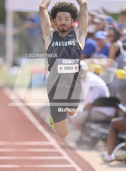 Thumbnail 3 in Class 5 Triple Jump (MSHSAA State Championship) photogallery.