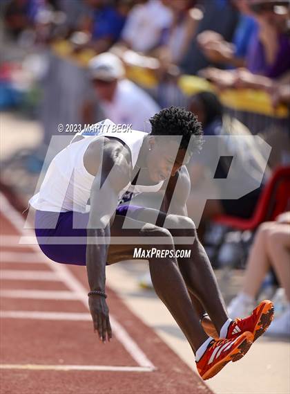 Thumbnail 2 in Class 5 Triple Jump (MSHSAA State Championship) photogallery.