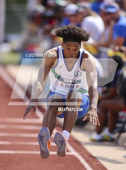 Thumbnail 3 in Class 5 Triple Jump (MSHSAA State Championship) photogallery.