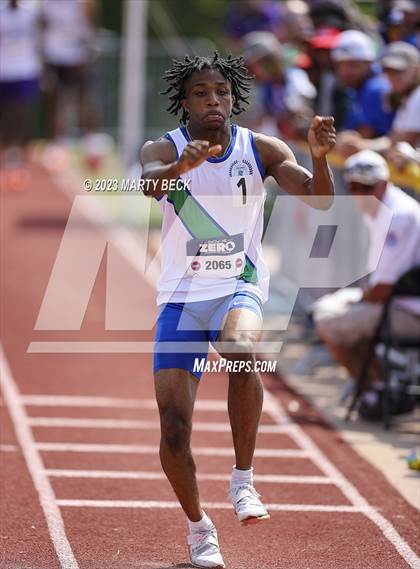Thumbnail 3 in Class 5 Triple Jump (MSHSAA State Championship) photogallery.