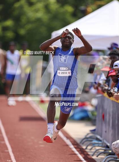 Thumbnail 2 in Class 5 Triple Jump (MSHSAA State Championship) photogallery.