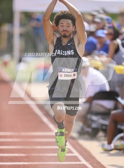 Thumbnail 3 in Class 5 Triple Jump (MSHSAA State Championship) photogallery.