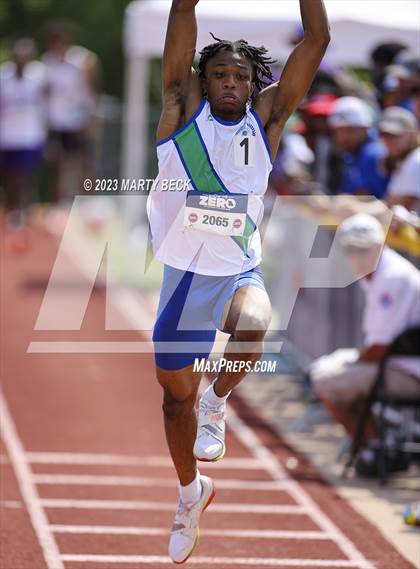Thumbnail 3 in Class 5 Triple Jump (MSHSAA State Championship) photogallery.