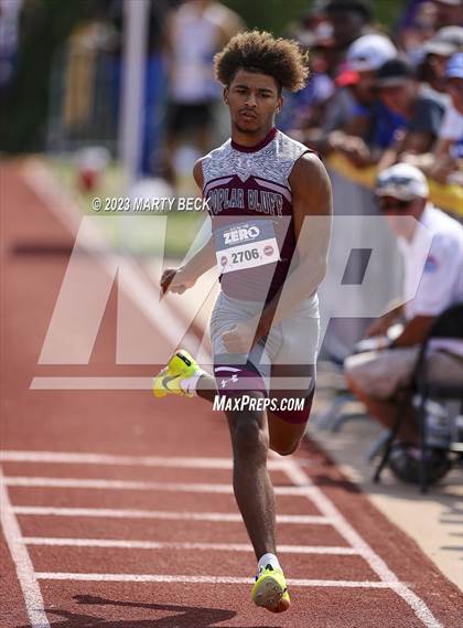 Thumbnail 3 in Class 5 Triple Jump (MSHSAA State Championship) photogallery.