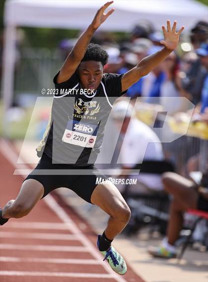 Thumbnail 3 in Class 5 Triple Jump (MSHSAA State Championship) photogallery.