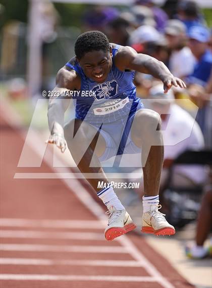 Thumbnail 1 in Class 5 Triple Jump (MSHSAA State Championship) photogallery.