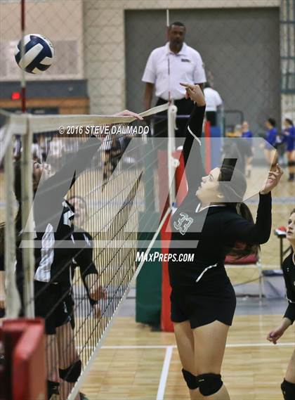 Thumbnail 2 in South Terrebonne vs Academy of Our Lady (LHSAA Division II Quarterfinal Playoff) photogallery.
