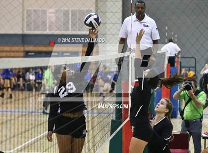 Thumbnail 2 in South Terrebonne vs Academy of Our Lady (LHSAA Division II Quarterfinal Playoff) photogallery.
