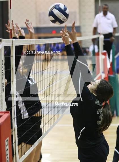 Thumbnail 3 in South Terrebonne vs Academy of Our Lady (LHSAA Division II Quarterfinal Playoff) photogallery.