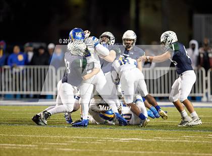 Thumbnail 1 in Oscar Smith vs. South County (VHSL Class 6 Final) photogallery.