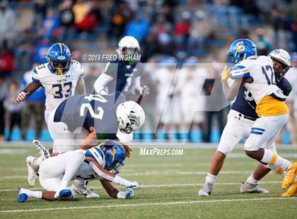 Thumbnail 1 in Oscar Smith vs. South County (VHSL Class 6 Final) photogallery.