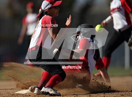 Thumbnail 2 in Eaton vs. Rocky Ford (CHSAA 3A Semifinal) photogallery.