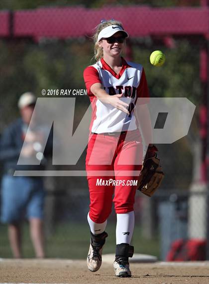 Thumbnail 2 in Eaton vs. Rocky Ford (CHSAA 3A Semifinal) photogallery.