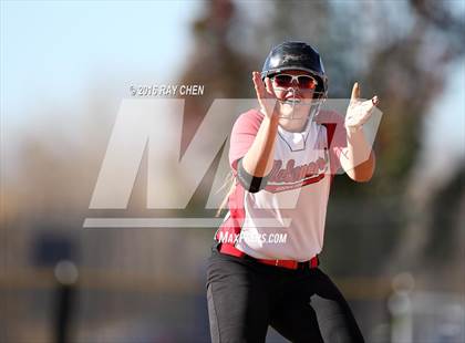 Thumbnail 2 in Eaton vs. Rocky Ford (CHSAA 3A Semifinal) photogallery.