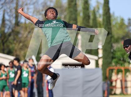 Thumbnail 2 in Herd Roundup @ Elk Grove HS photogallery.