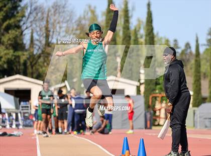 Thumbnail 2 in Herd Roundup @ Elk Grove HS photogallery.