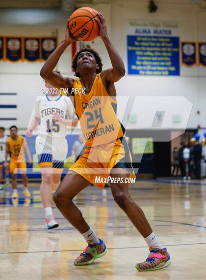 Thumbnail 3 in Crean Lutheran @ Valencia photogallery.